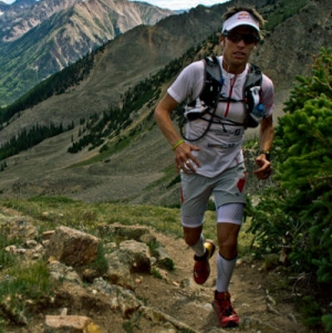 O Ryan Sandes θριάμβευσε στον Vibram 100 Hong Kong